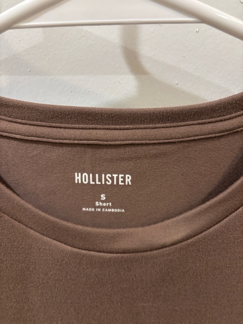 Hollister Soft Strech Seamless Fabric Crew Baby Tee - Picture 2 of 3